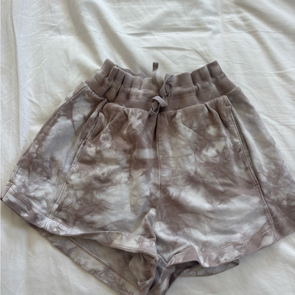 All in Motion Women's Athletic Shorts - Cream and Brown